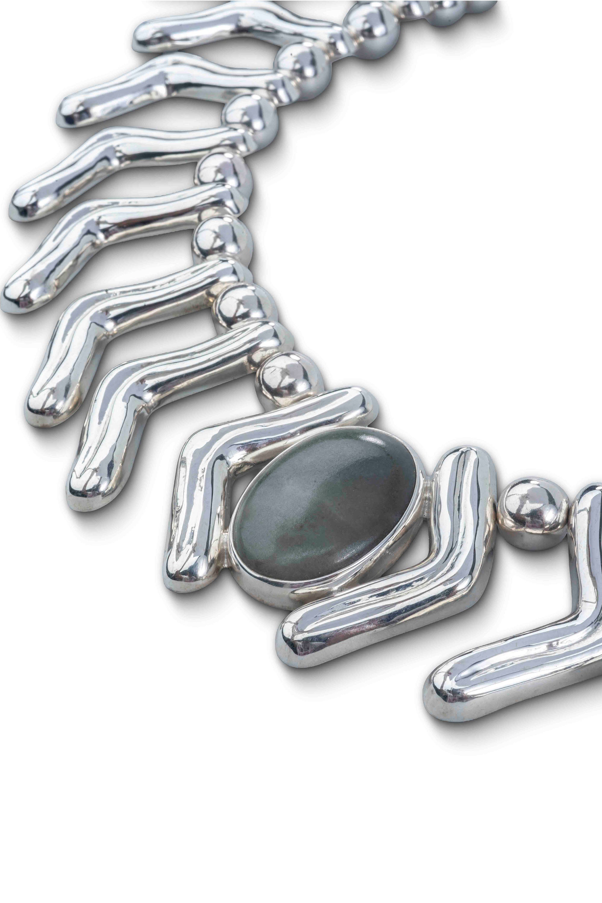 Lilly lengua Necklace
