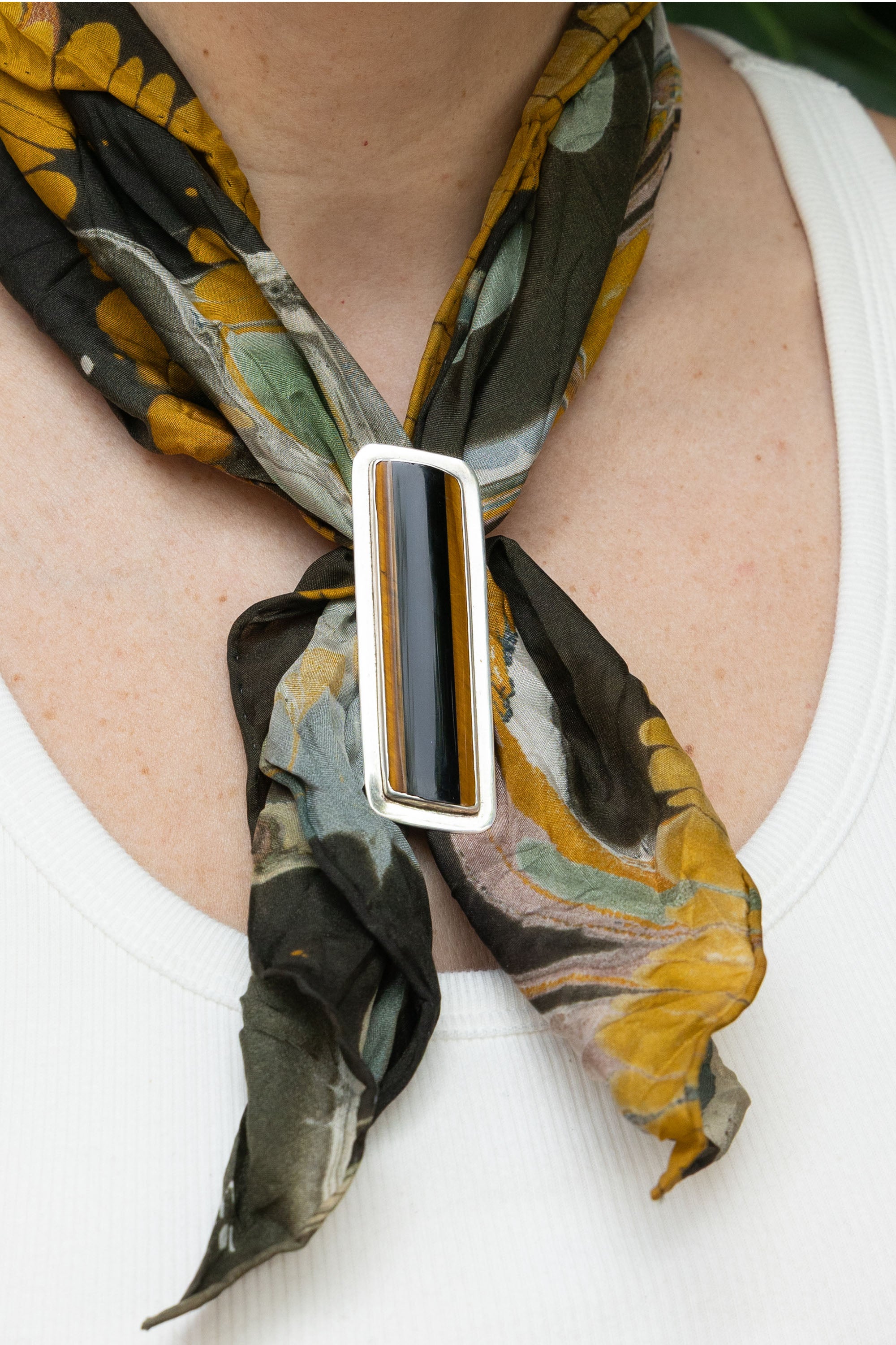 Bar Scarf Slide
