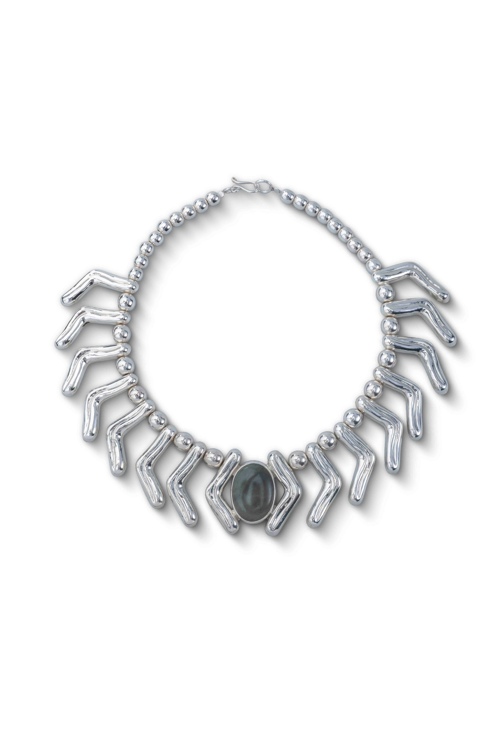 Lilly lengua Necklace
